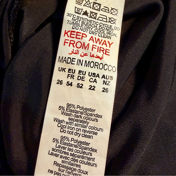 NWT Boohoo ‘Plus Premium Heavy Weight Slinky Long Sleeve Maxi Dress’ in Black 22 - Picture 10 of 14